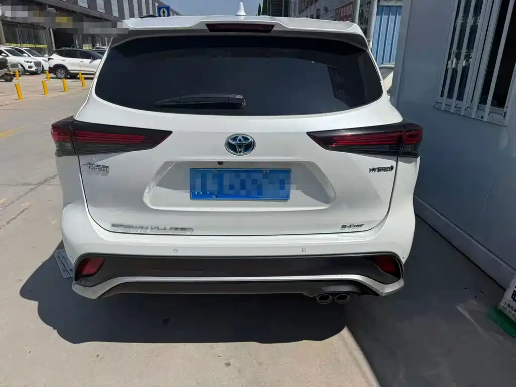 Toyota Crown Kluger — миниатюра 5