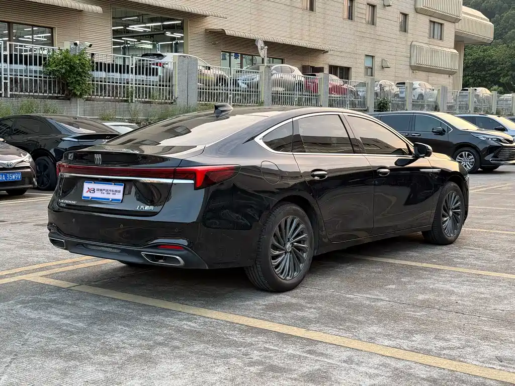 Buick LaCrosse — миниатюра 11