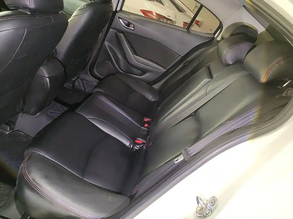 Mazda 3 Axela — миниатюра 17