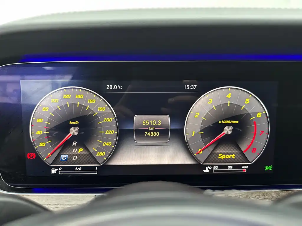 Mercedes-Benz E-Class — миниатюра 18