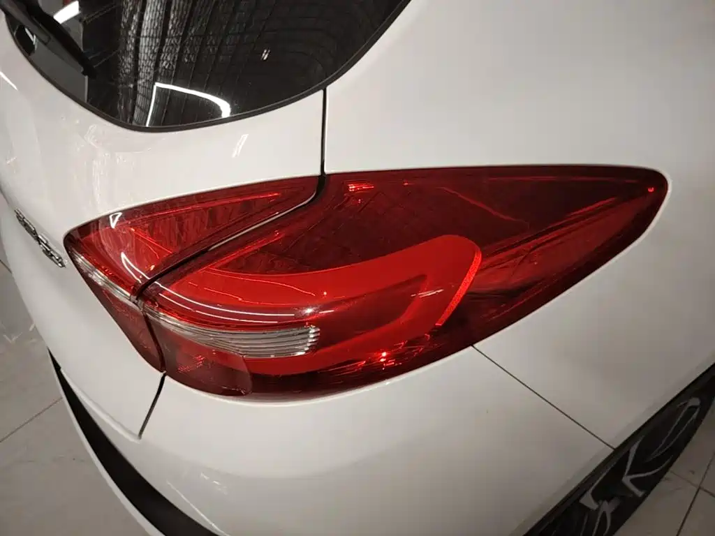 Geely Emgrand GS — миниатюра 8