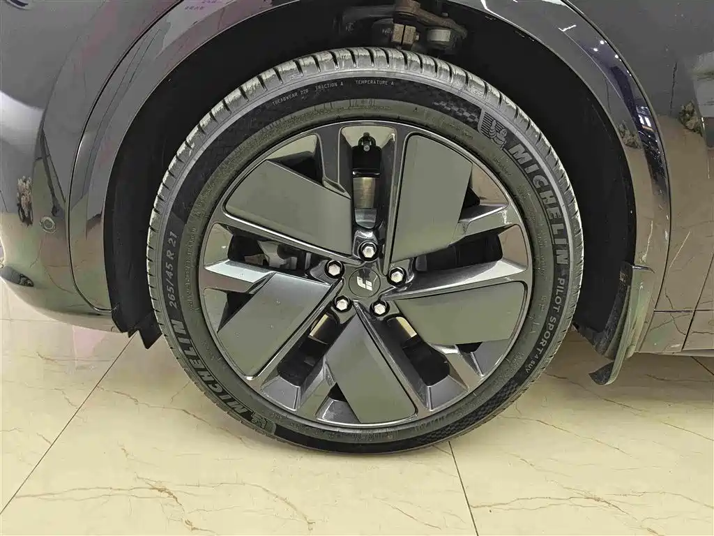 Li Auto Li L7 — миниатюра 8