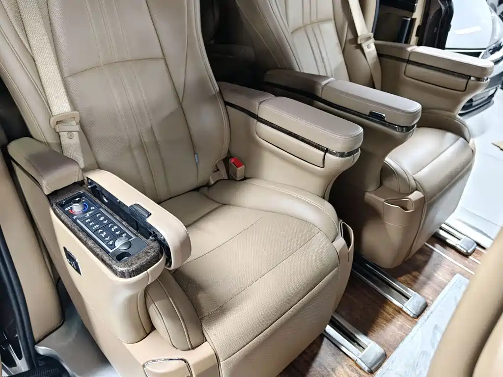 Buick GL8 — миниатюра 10