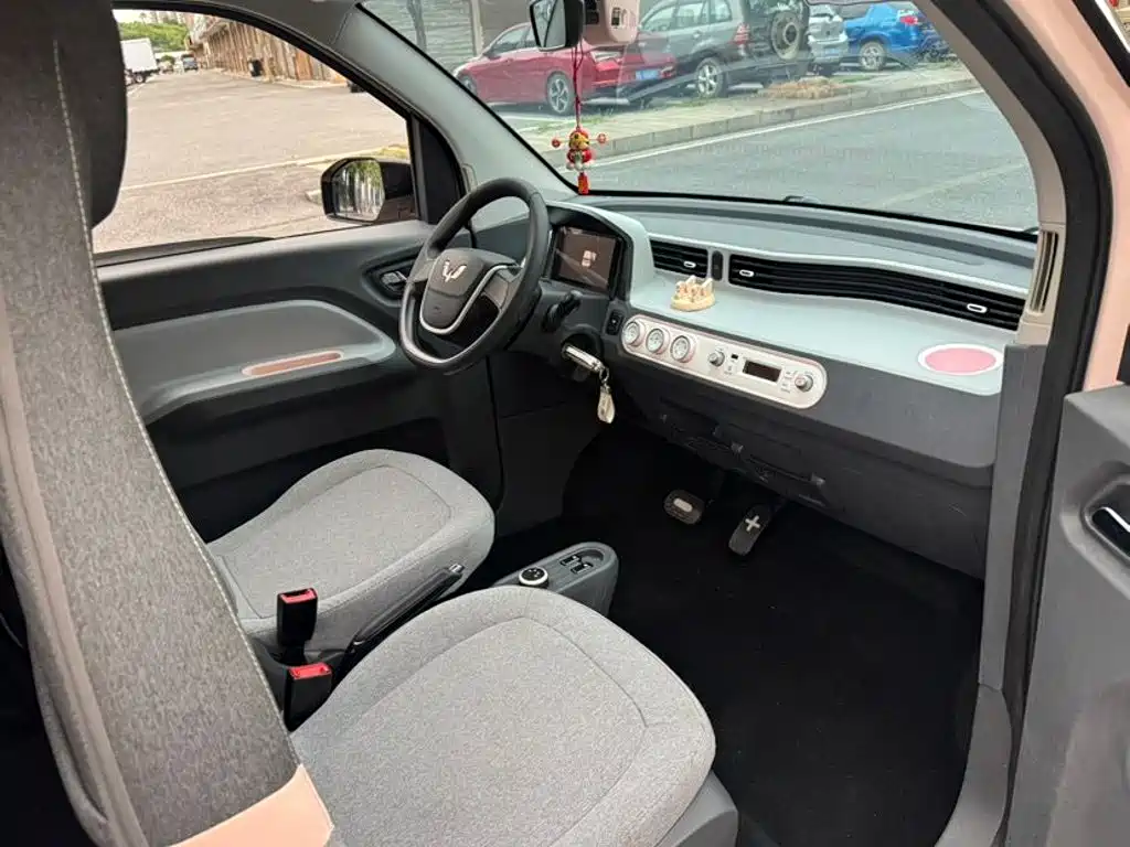 Wuling MINIEV — миниатюра 8