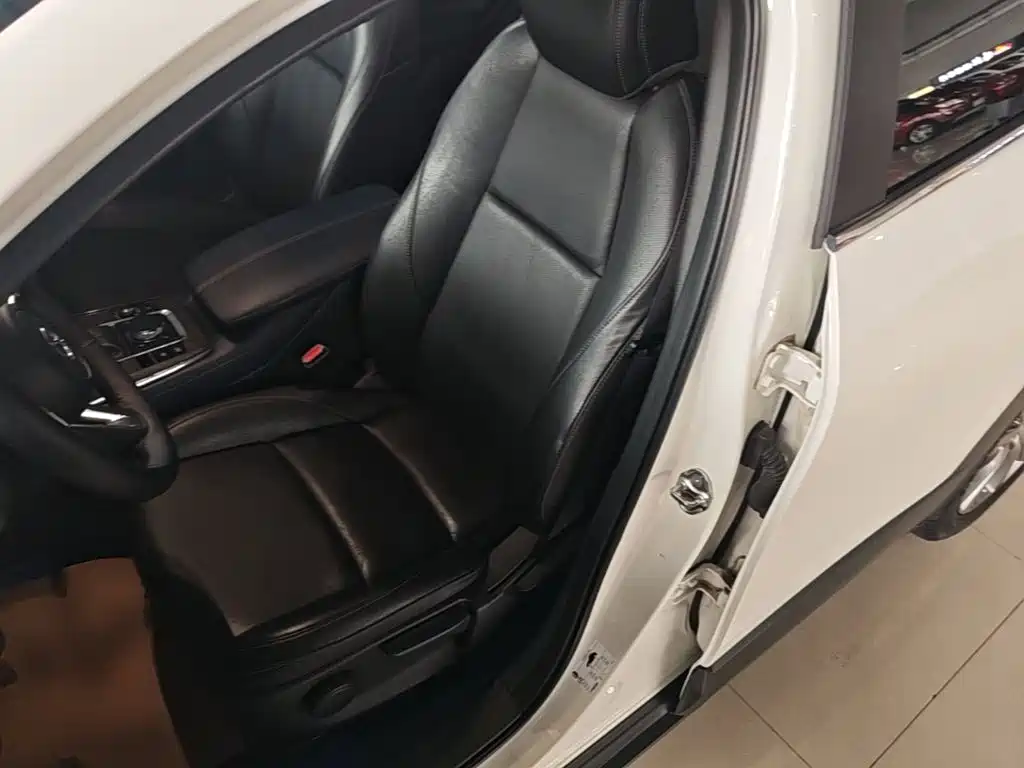 Mazda CX-30 — миниатюра 15