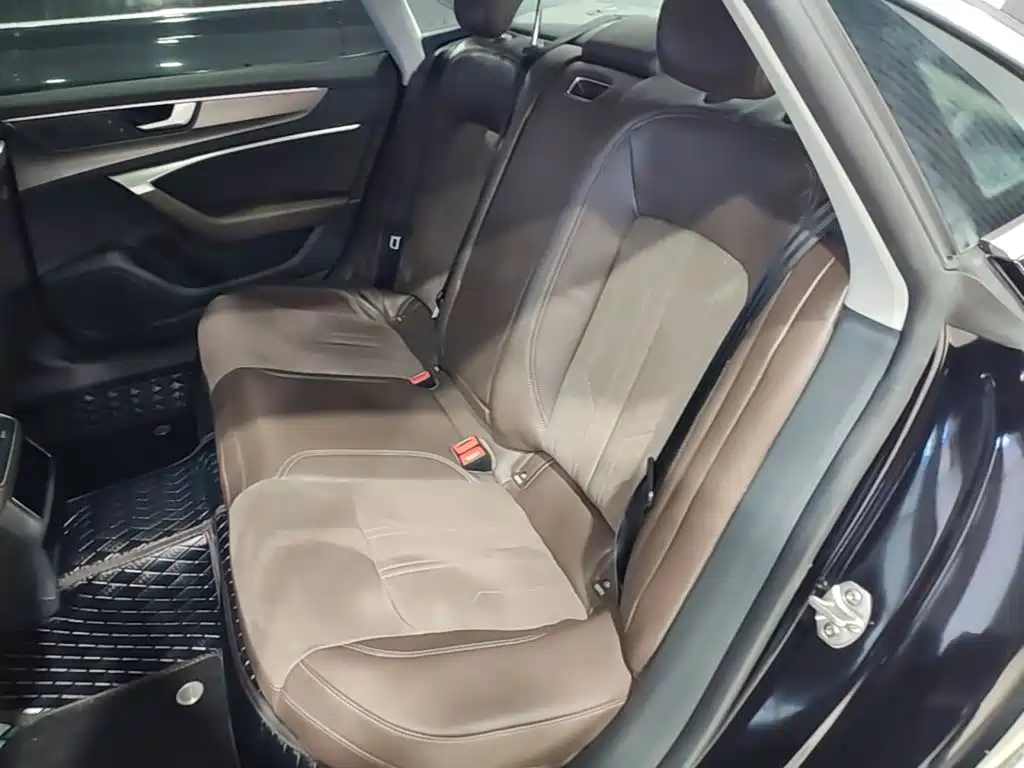 Audi A7L — миниатюра 17