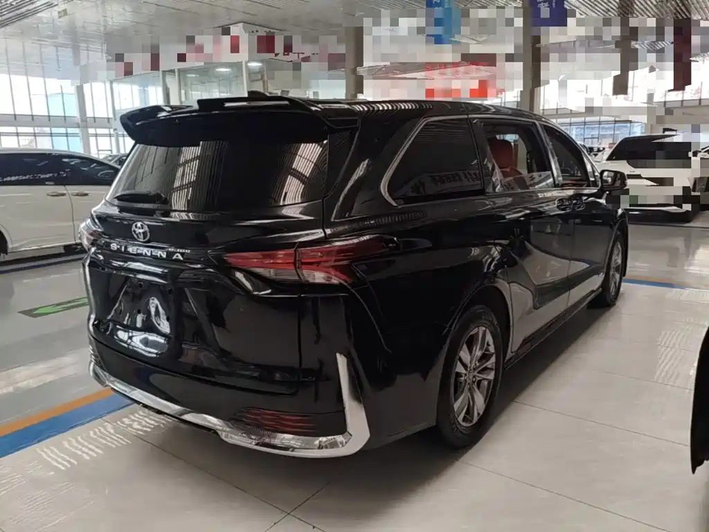 Toyota Sienna — миниатюра 7