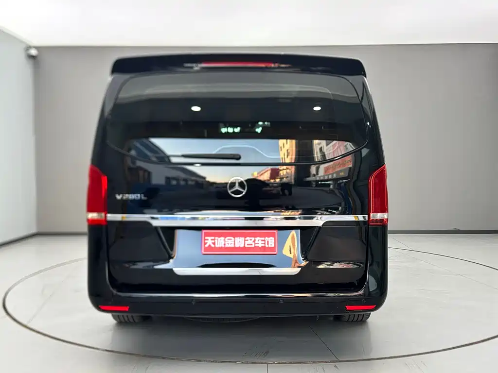 Mercedes-Benz Vito 2020 2.0T 7 мест