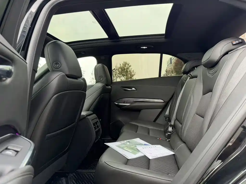 Cadillac XT4 — миниатюра 14