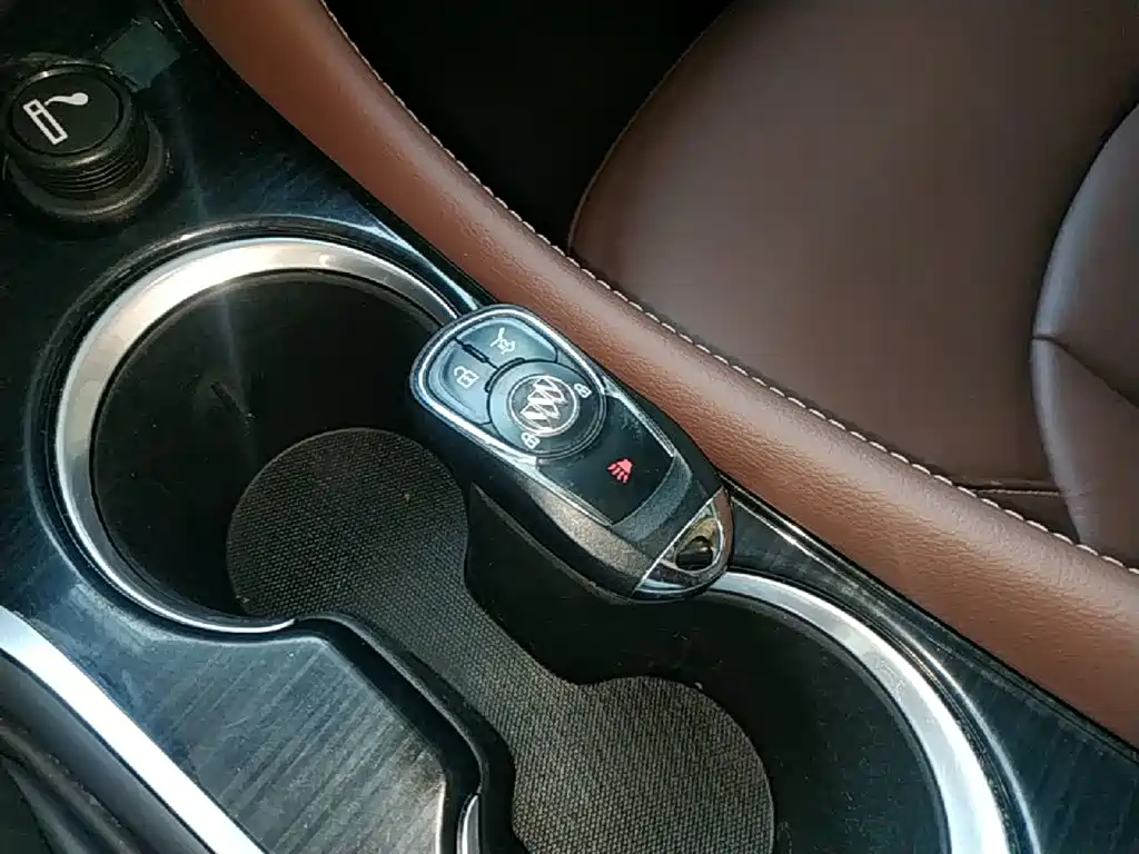 Buick Envision Plus — миниатюра 9