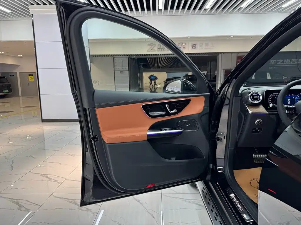 Mercedes-Benz GLC New Energy — миниатюра 11