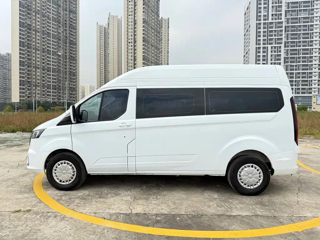 Ford Transit 2023 2.0T MT 7/8/9 мест