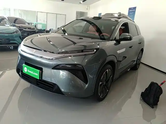 2025 BYD Tang