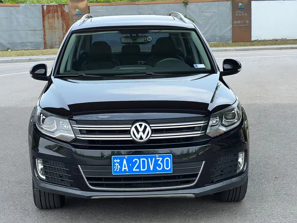 Volkswagen Tiguan 2015 1.8TSI AT Luxury