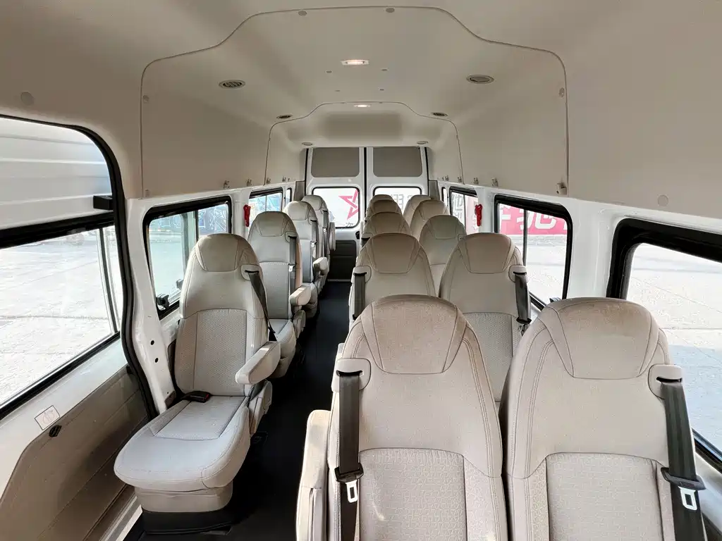 Ford Transit Custom — миниатюра 17