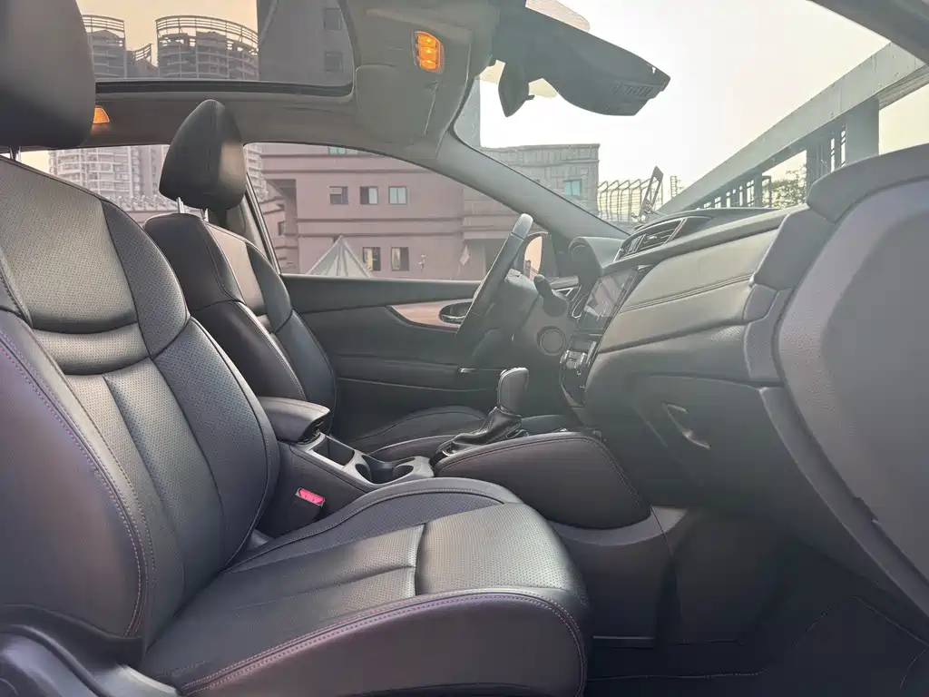 Nissan Qashqai — миниатюра 12