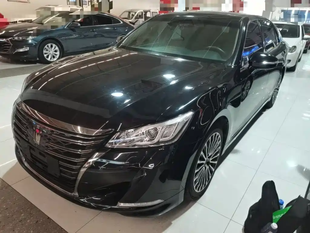 Toyota Crown — миниатюра 2
