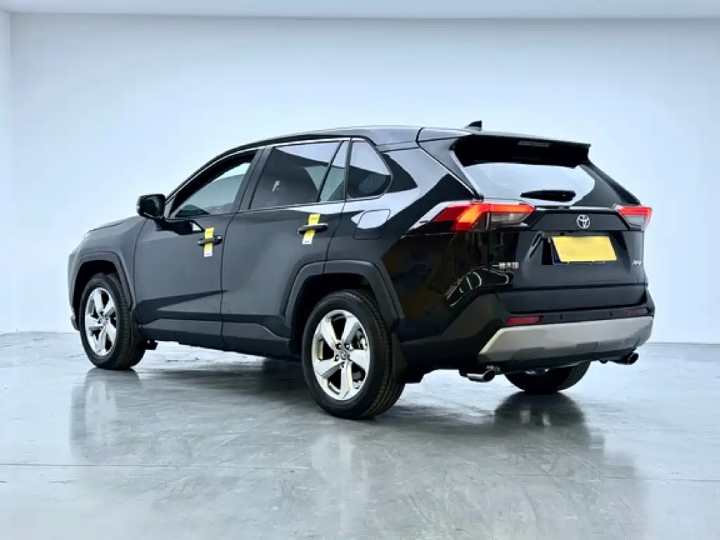 Toyota RAV4 — миниатюра 4
