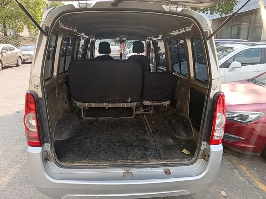 Wuling Rongguang — миниатюра 19