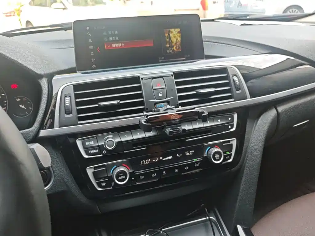 BMW 3 Series — миниатюра 13