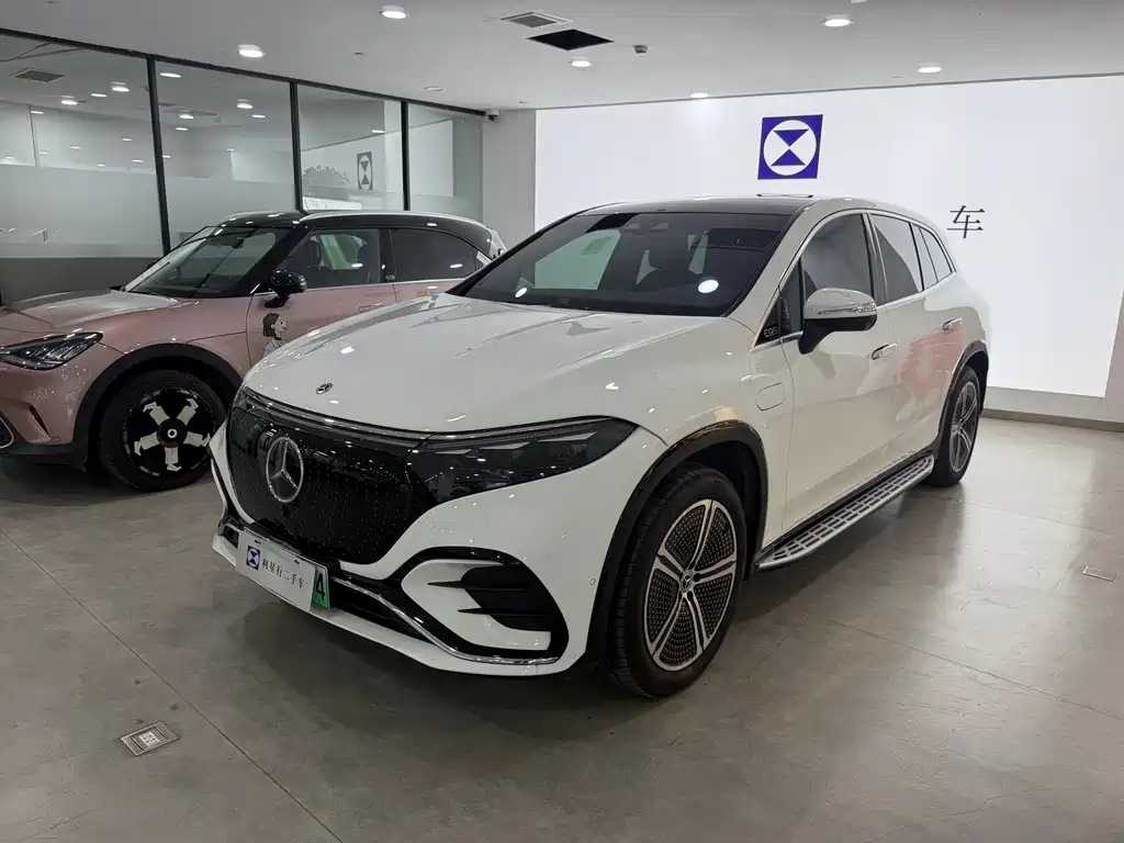 Mercedes-Benz EQS SUV