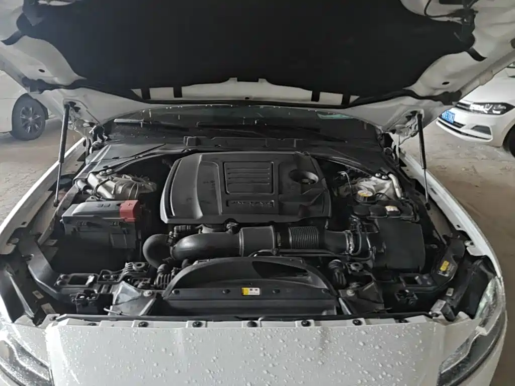 Jaguar XFL — миниатюра 20