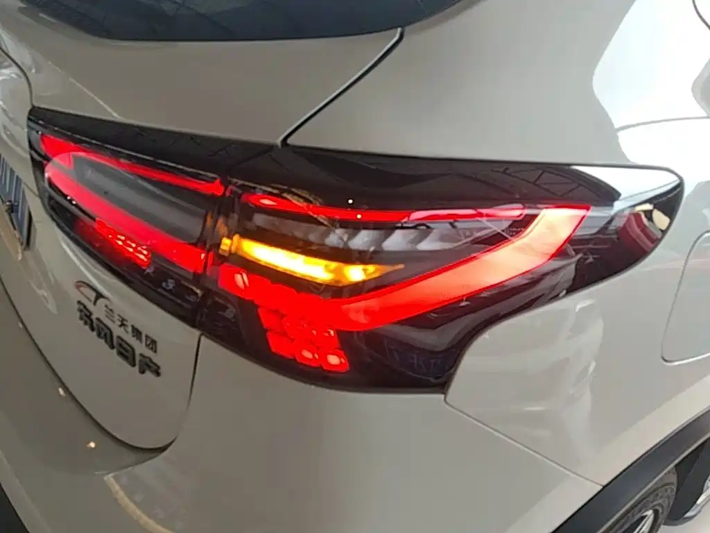 Nissan Qashqai — миниатюра 8