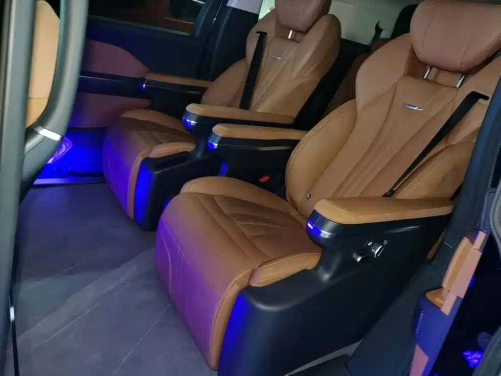 Hongqi Hongqi HQ9 PHEV — миниатюра 17