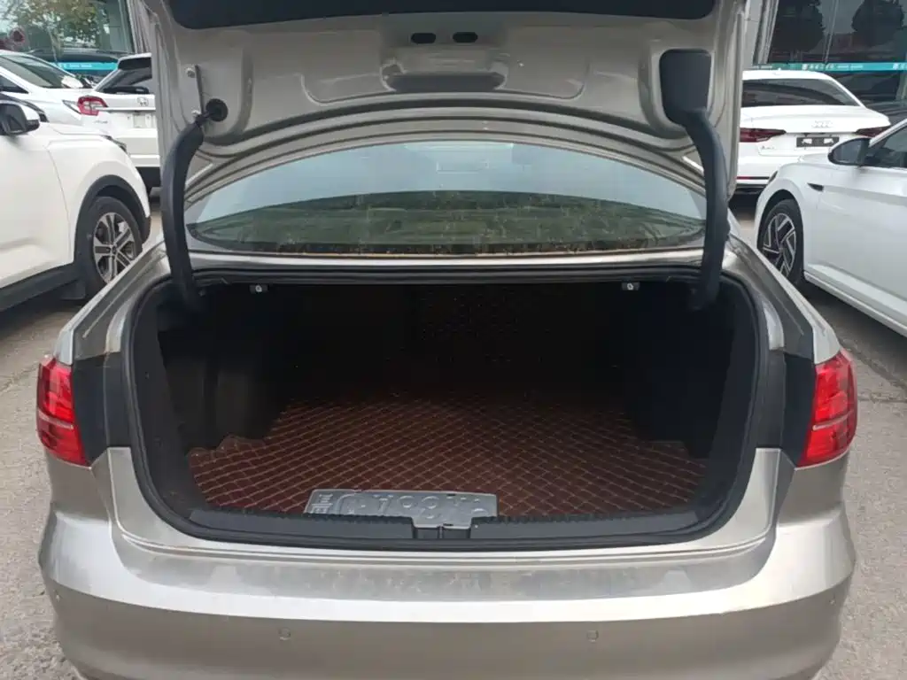 Volkswagen Sagitar — миниатюра 19