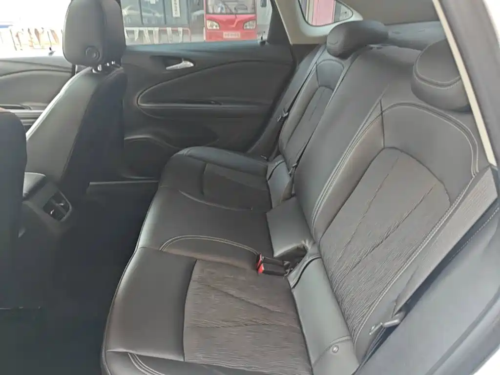 Buick Verano — миниатюра 17