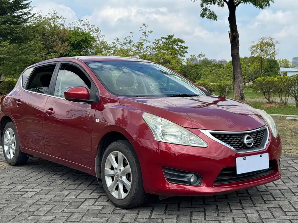 Nissan Tiida — миниатюра 3