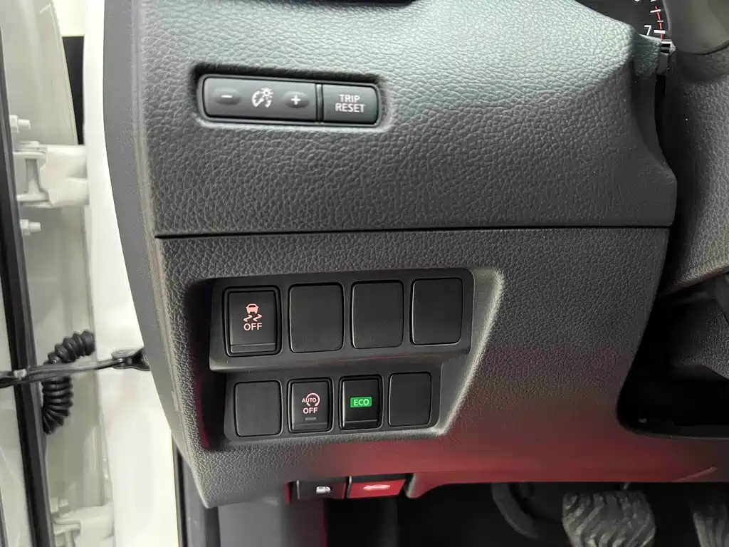 Nissan Qashqai — миниатюра 9