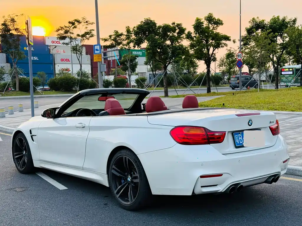 BMW M4 — миниатюра 3