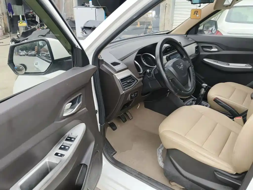 Wuling Hongguang — миниатюра 16