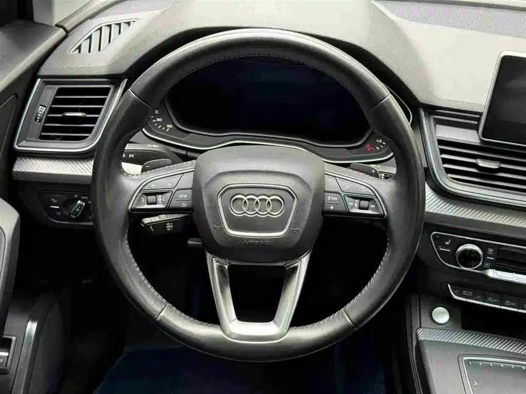 Audi Q5L — миниатюра 6