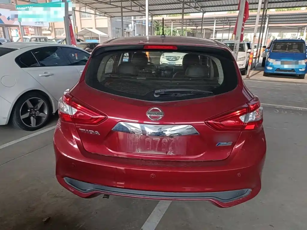 Nissan Tiida — миниатюра 6