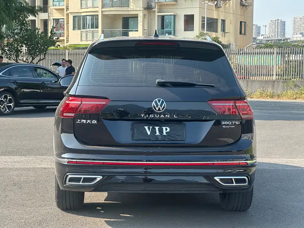 Volkswagen Tiguan L — миниатюра 19