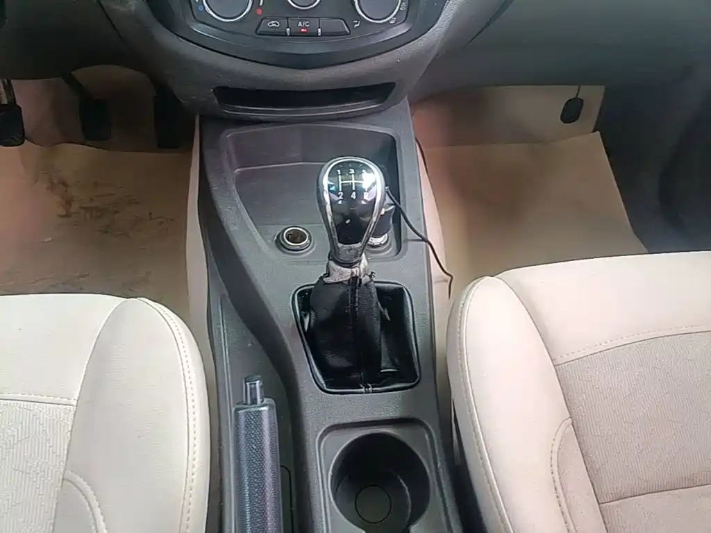 Wuling Hongguang — миниатюра 14