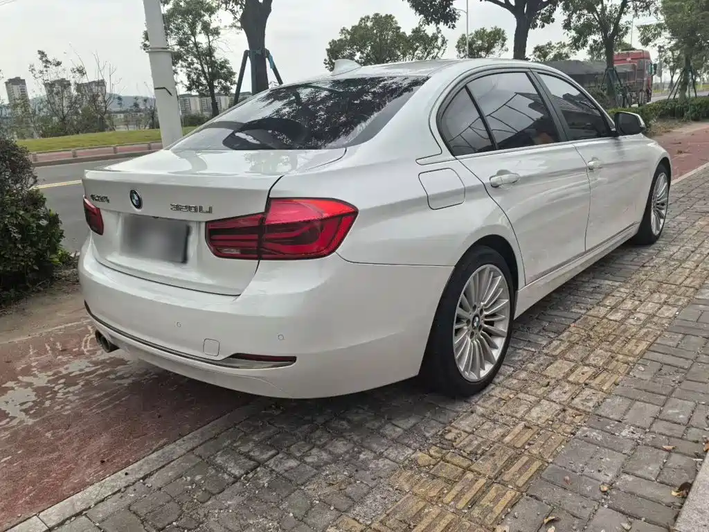 BMW 3 Series — миниатюра 7