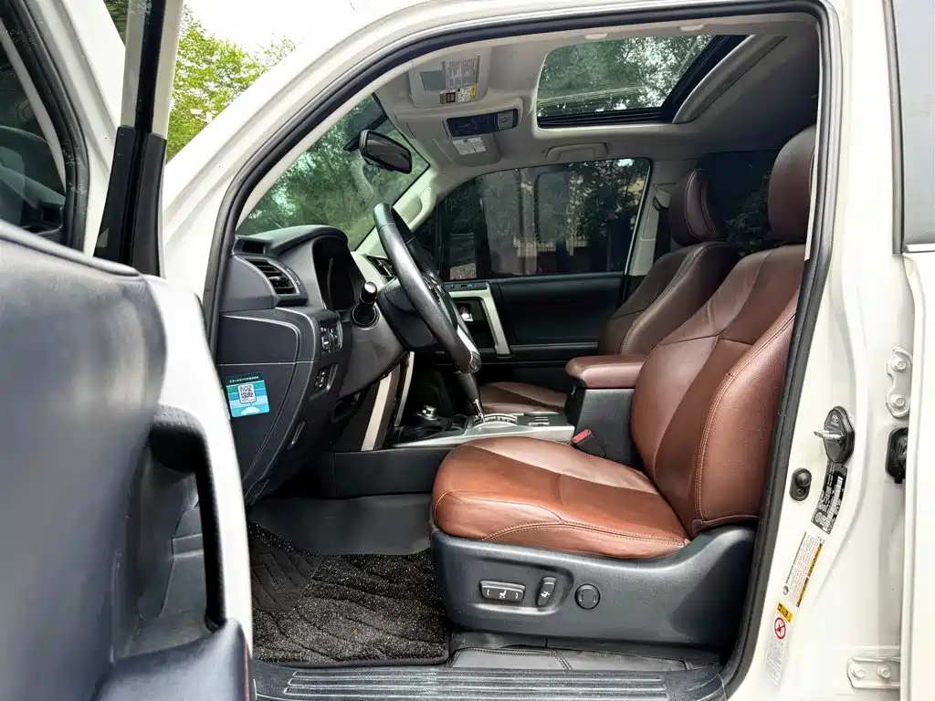 Toyota 4Runner 2021 4.0L AT