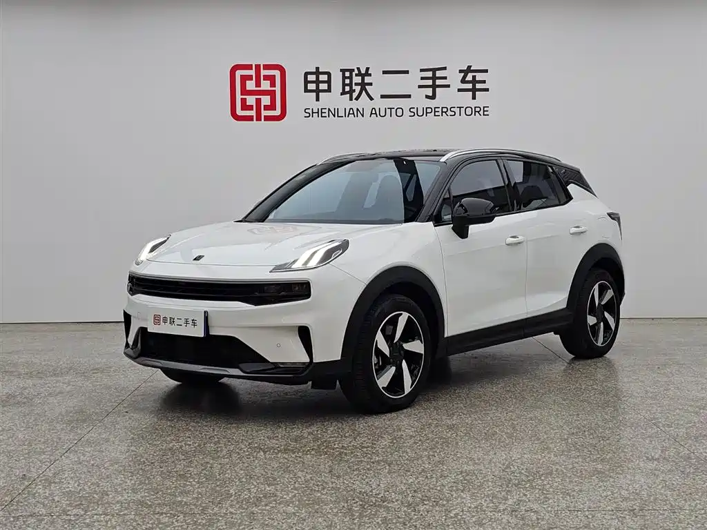 Lynk & Co 06