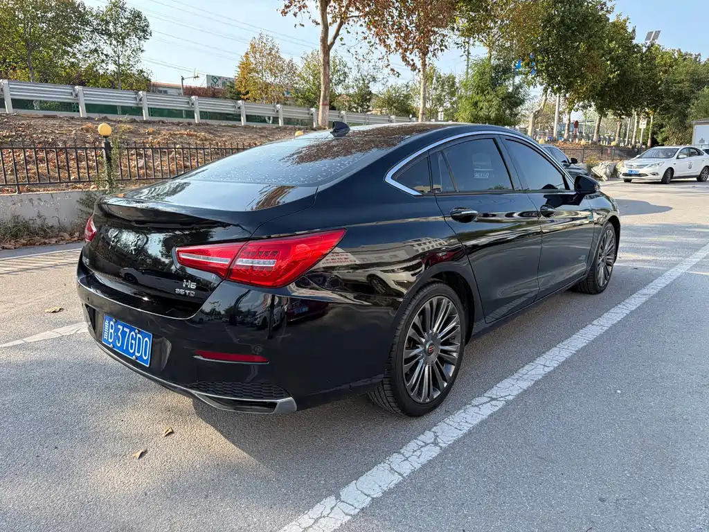 Hongqi Hongqi H5 — миниатюра 4