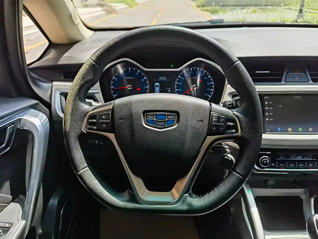 Geely Vision X3 — миниатюра 17