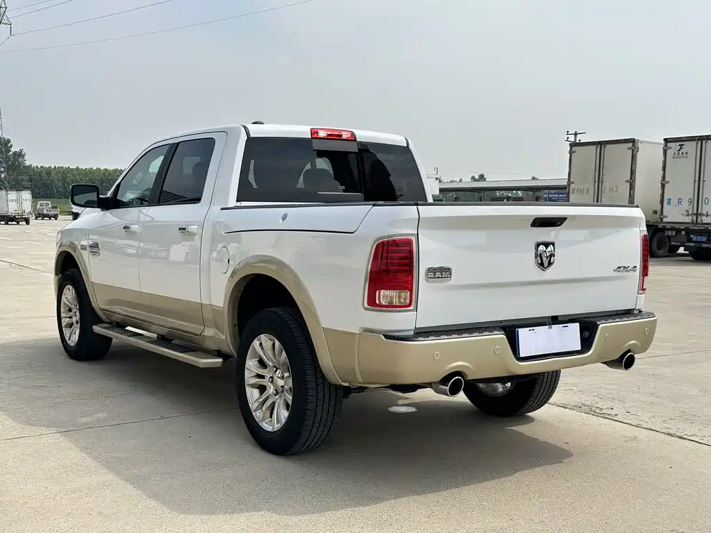 Ram Trucks 2017 5.7L AT