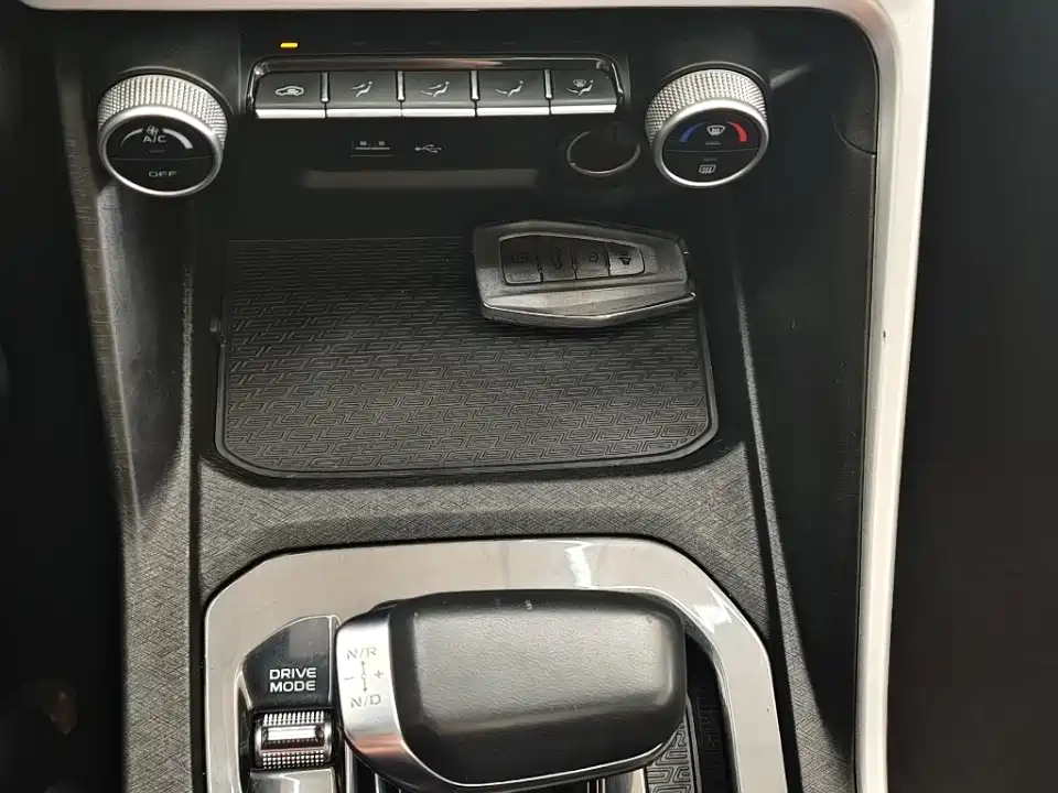 GEELY AUTOMOBILE BINYUE