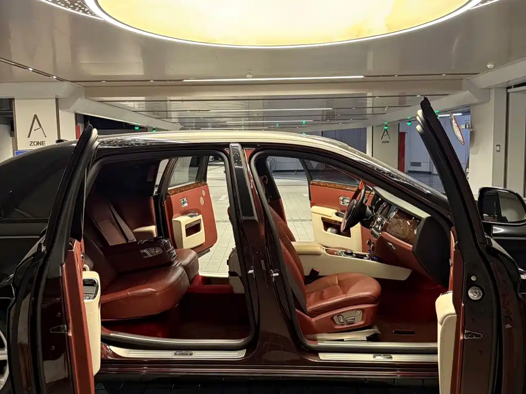 Rolls-Royce Ghost — миниатюра 6