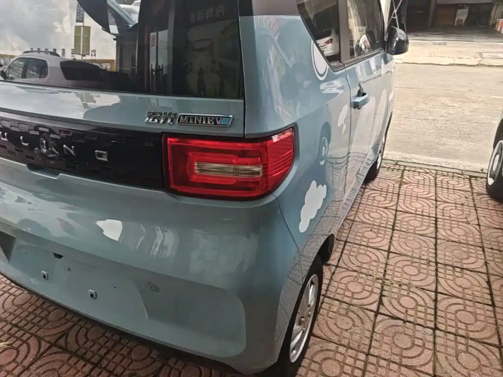 Wuling MINIEV — миниатюра 8