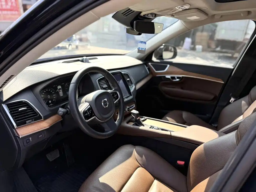 Volvo XC90 2019 T6 7 мест V