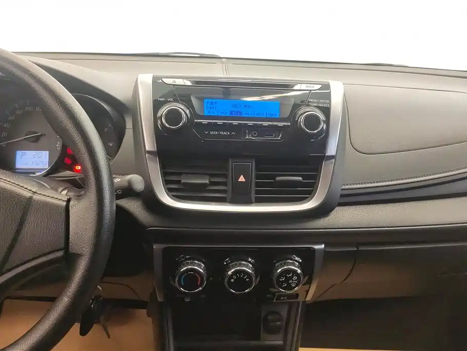 TOYOTA YARIS L ZHIXUAN