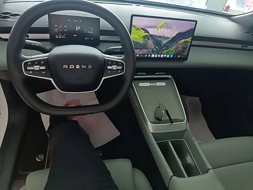 Roewe Young Wai D6 — миниатюра 10